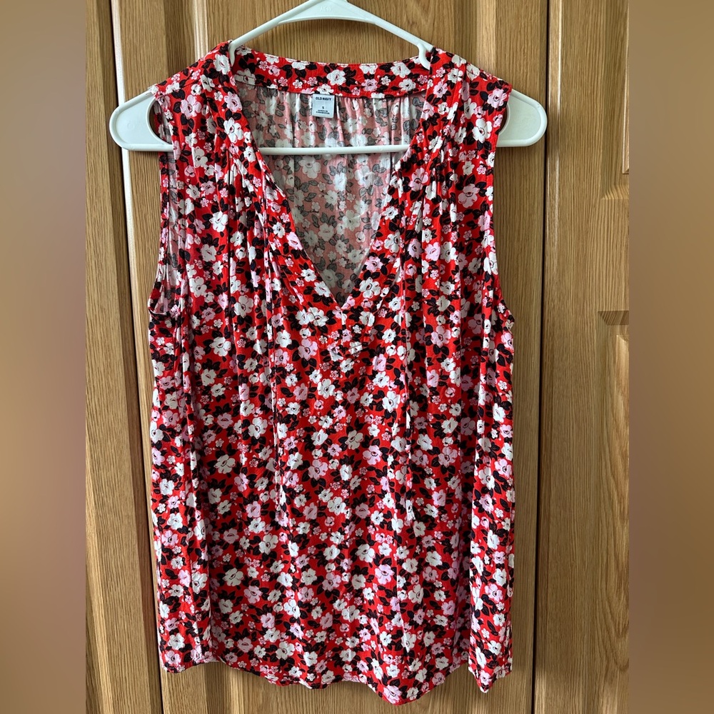 Old Navy red floral top